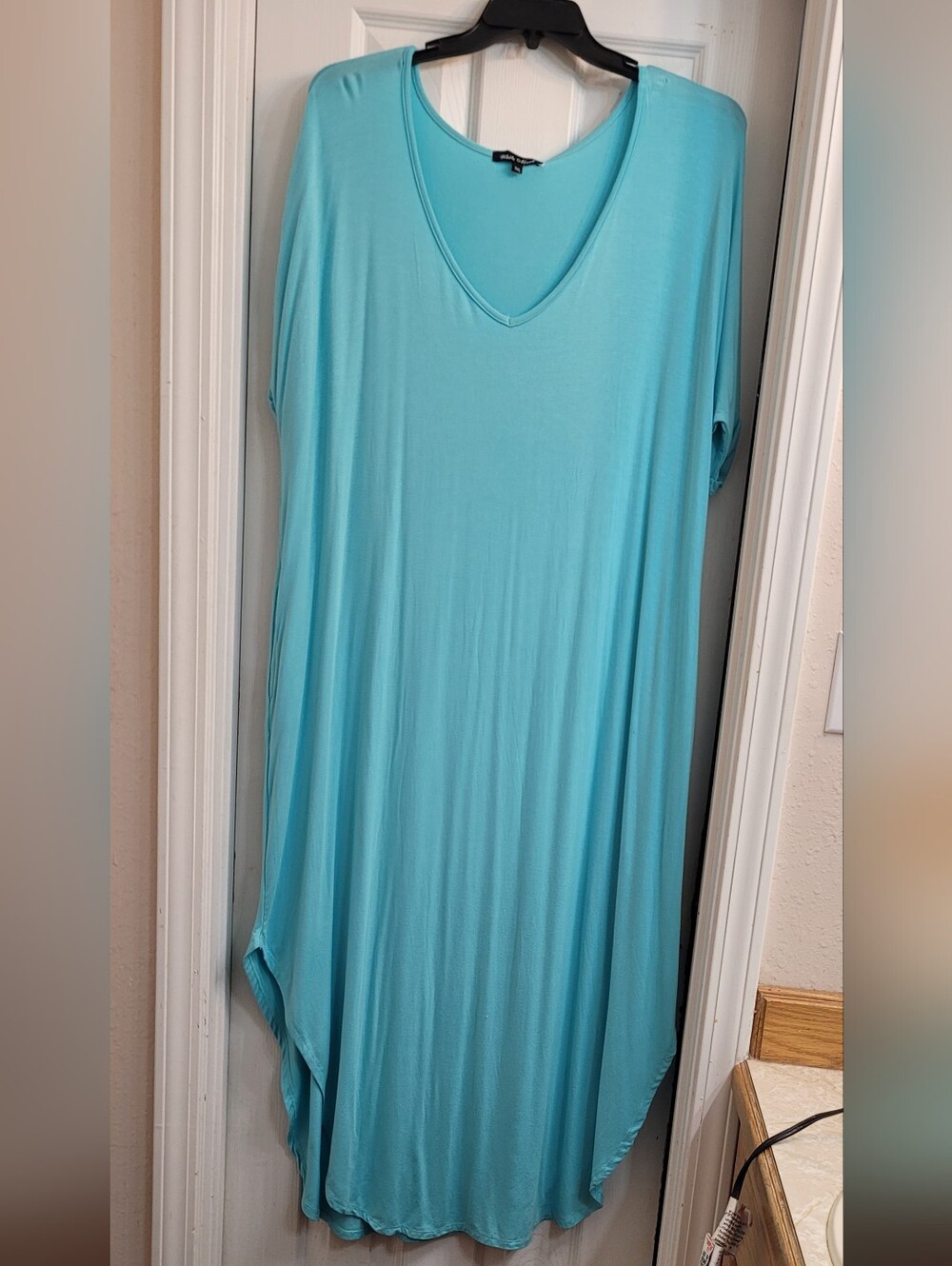 White Mark Turquoise V-Neck 3x Maxi Dress With raised Sides